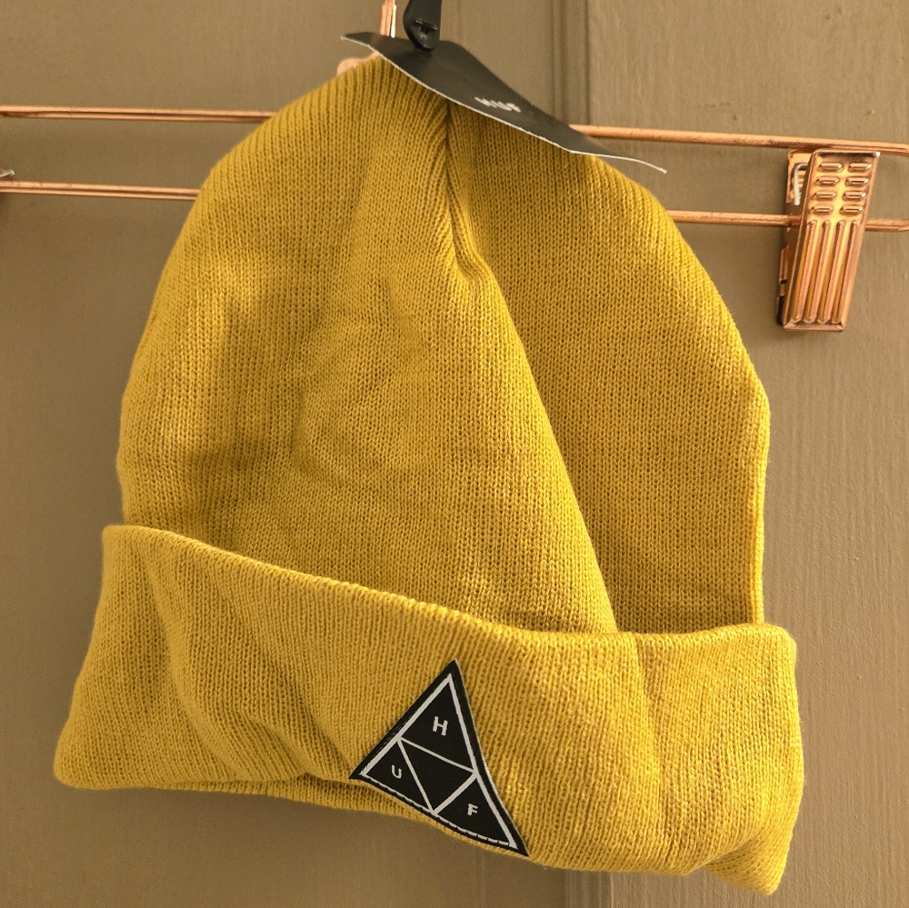 New Huf mustard yellow beanie